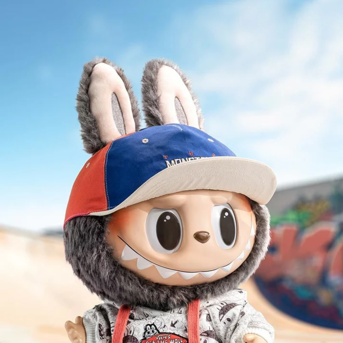 Labubu „The Monsters x Vans” | Pluszowa figurka 38 cm