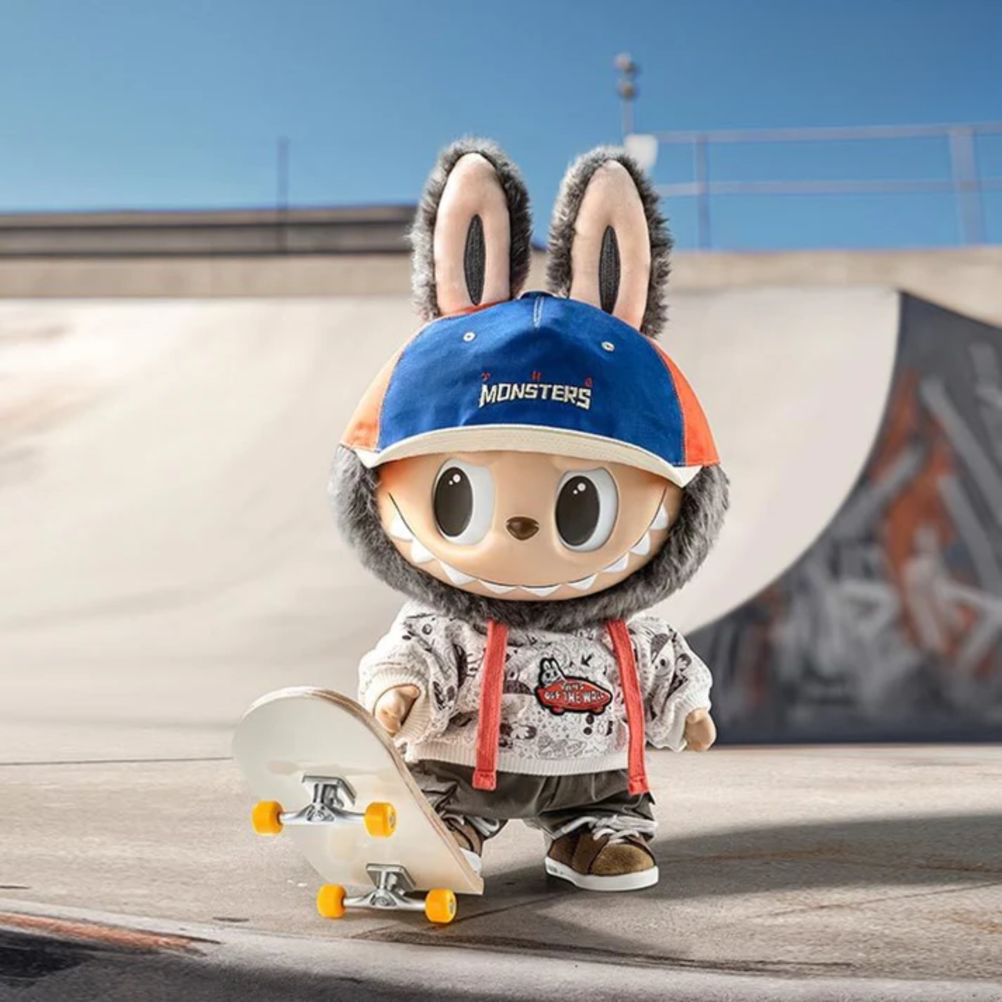 Labubu „The Monsters x Vans” | Pluszowa figurka 38 cm