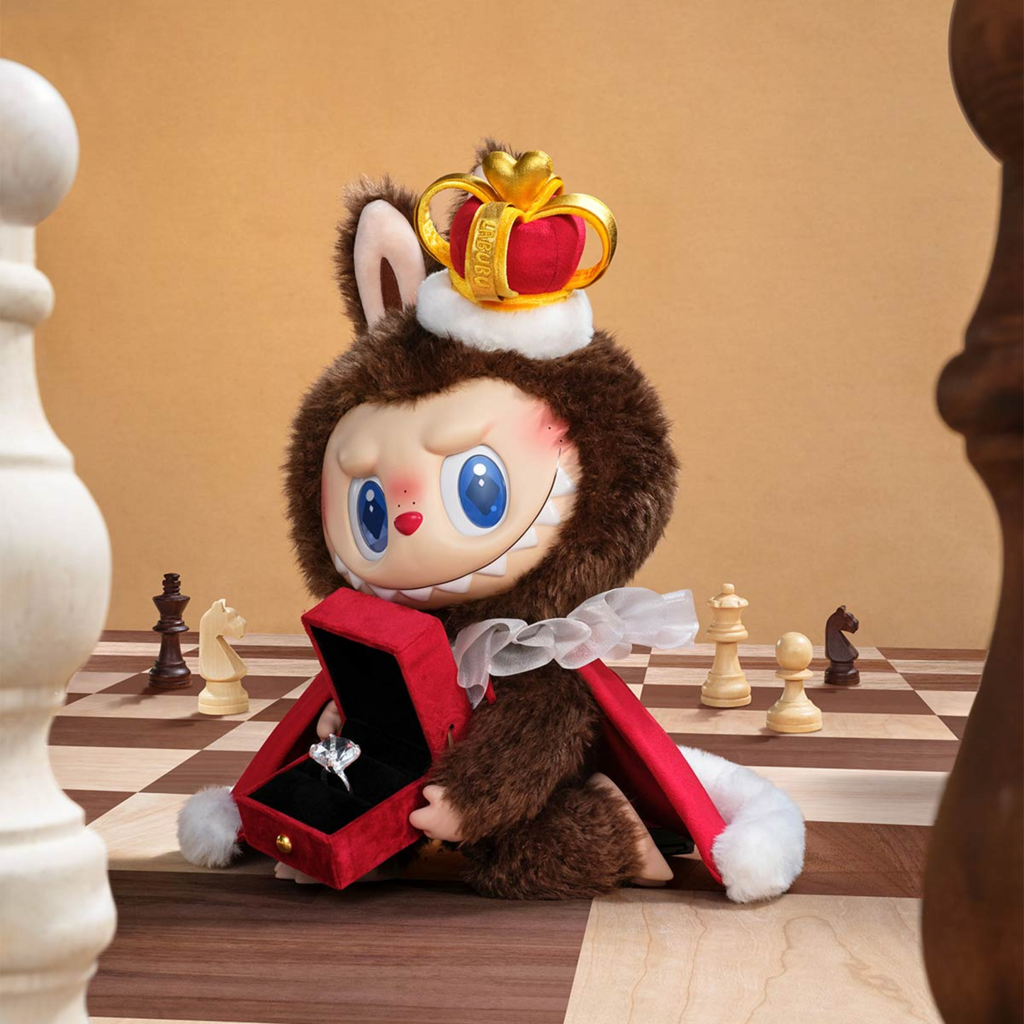 Labubu The Monsters – Let's Checkmate Doll | Pluszowa figurka 37 cm